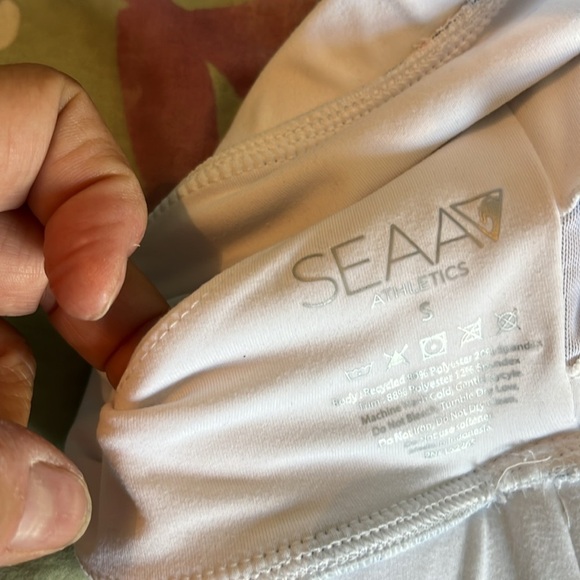 Floral crisscross sports bra - Picture 4 of 4